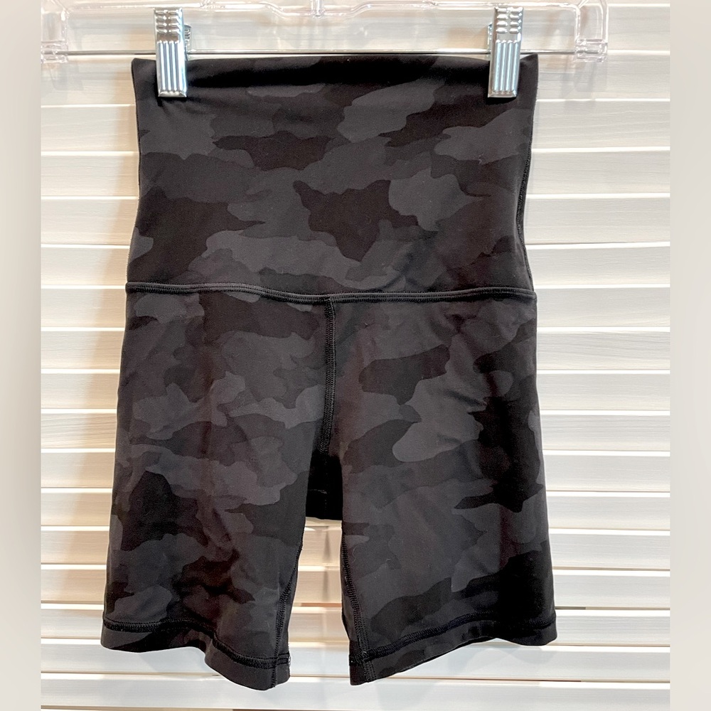 Lululemon Align Short in Incognito Camo Multi Grey